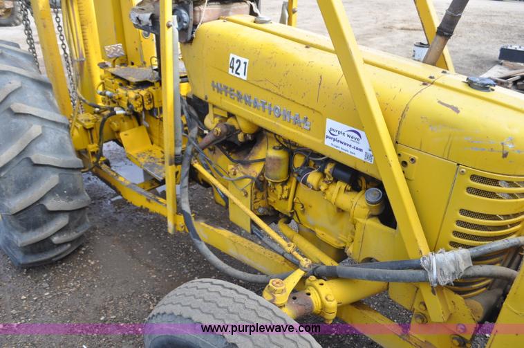 image for item F2244 International forklift