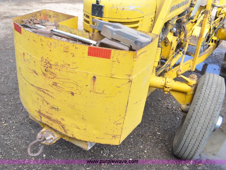 image for item F2244 International forklift