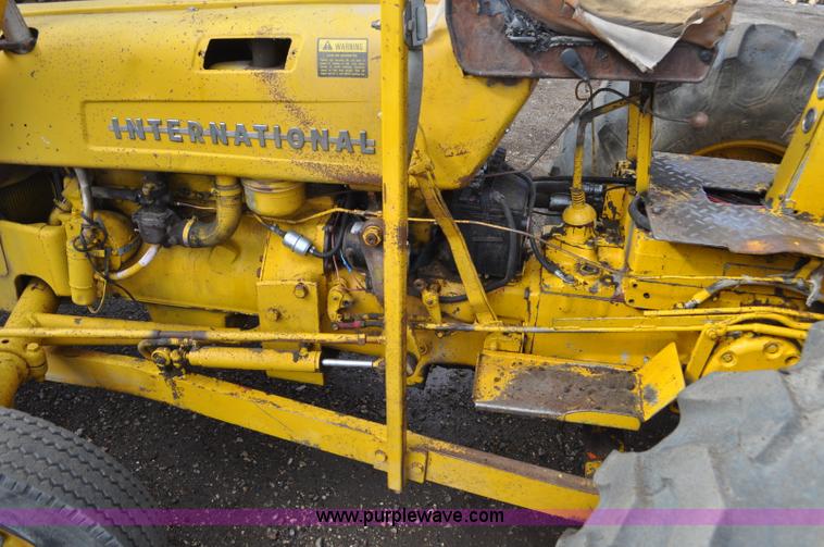 image for item F2244 International forklift