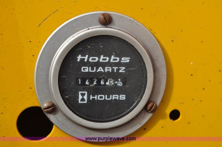 image for item F2244 International forklift