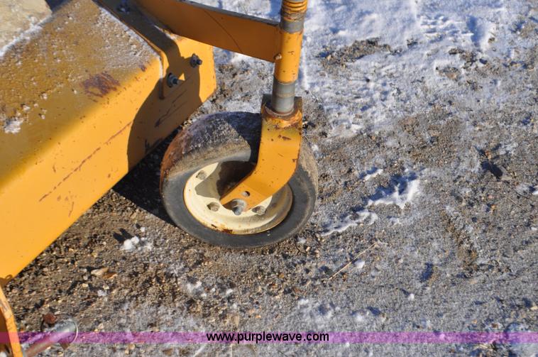 image for item F2256 1996 Woods RM372-1 rotary mower