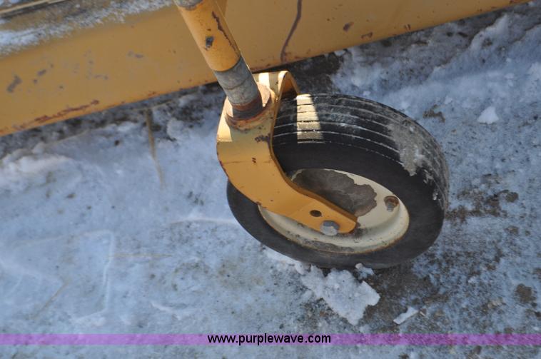 image for item F2256 1996 Woods RM372-1 rotary mower