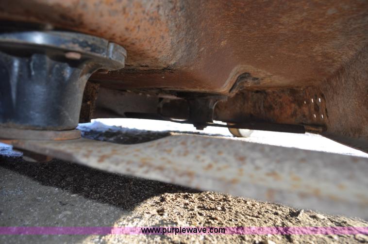 image for item F2256 1996 Woods RM372-1 rotary mower