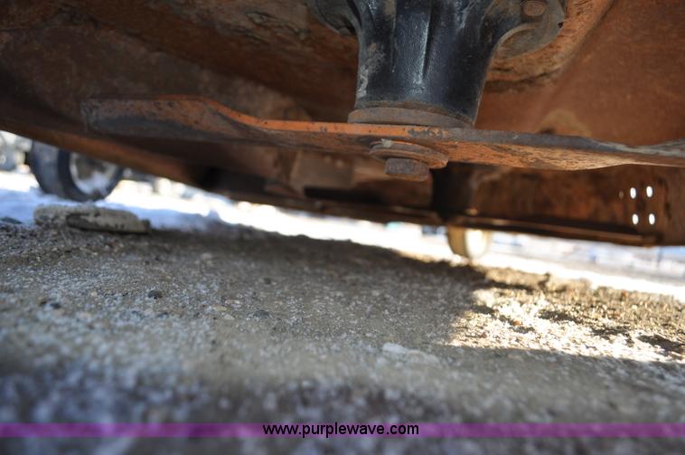 image for item F2256 1996 Woods RM372-1 rotary mower