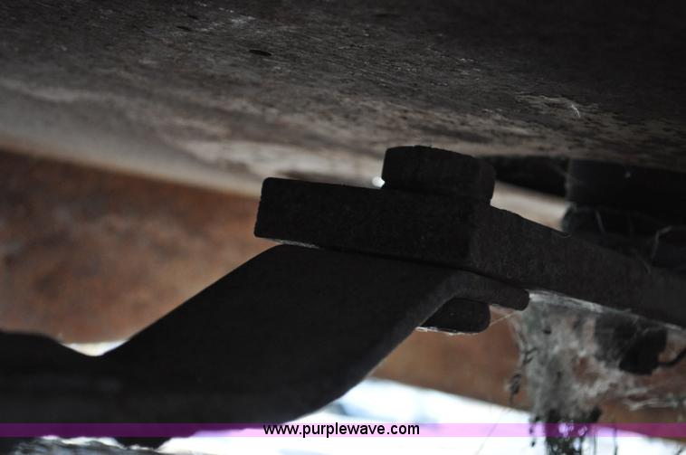 image for item F2257 1995 Woods T148