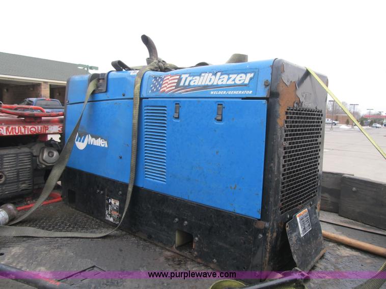 image for item F8980 Miller Trailblazer 302 welder