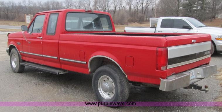 image for item F8981 1996 Ford F250 XLT SuperCab pickup truck