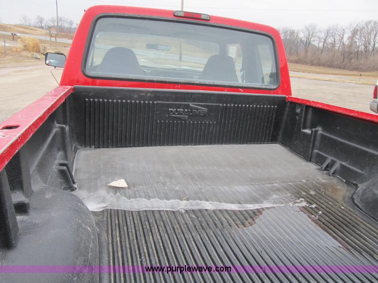 image for item F8981 1996 Ford F250 XLT SuperCab pickup truck