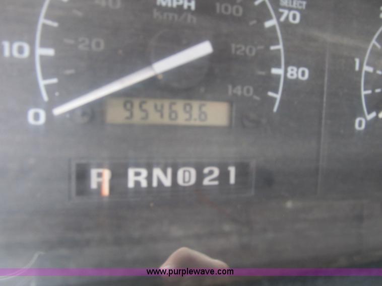 image for item F8981 1996 Ford F250 XLT SuperCab pickup truck