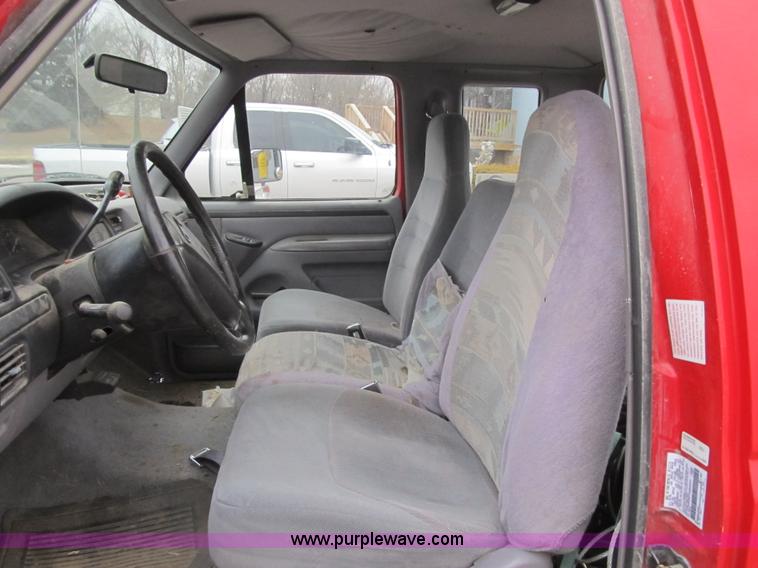 image for item F8981 1996 Ford F250 XLT SuperCab pickup truck