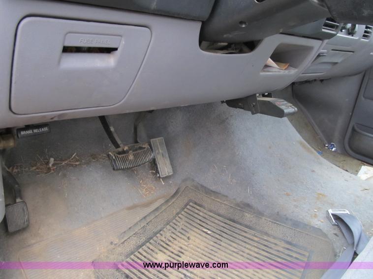 image for item F8981 1996 Ford F250 XLT SuperCab pickup truck