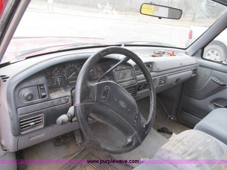 image for item F8981 1996 Ford F250 XLT SuperCab pickup truck