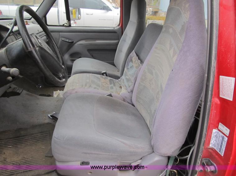 image for item F8981 1996 Ford F250 XLT SuperCab pickup truck