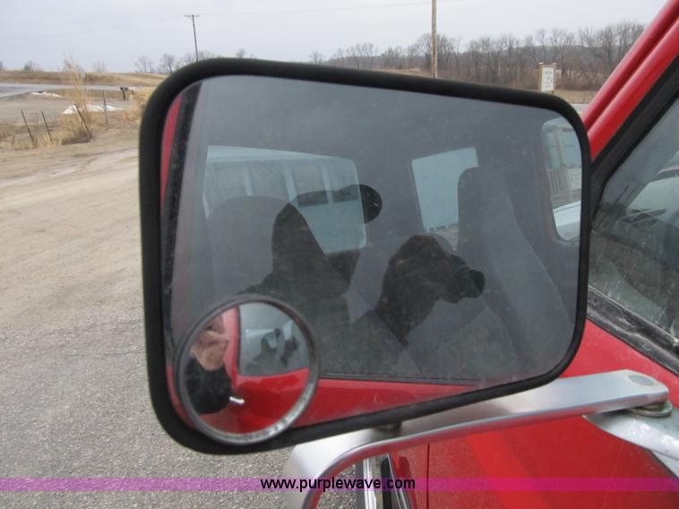 image for item F8981 1996 Ford F250 XLT SuperCab pickup truck