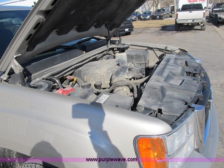 image for item F8983 2008 GMC Sierra 1500 Crew Cab pickup truck