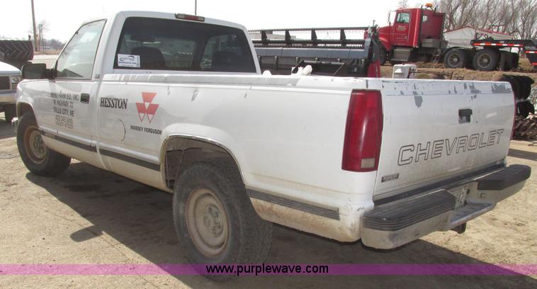 image for item G9765 1995 Chevrolet Cheyenne 2500 pickup truck