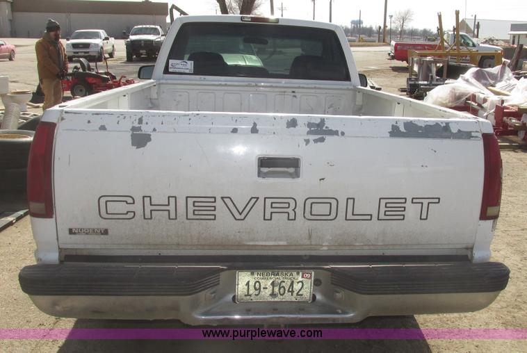 image for item G9765 1995 Chevrolet Cheyenne 2500 pickup truck