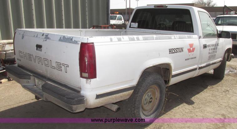image for item G9765 1995 Chevrolet Cheyenne 2500 pickup truck