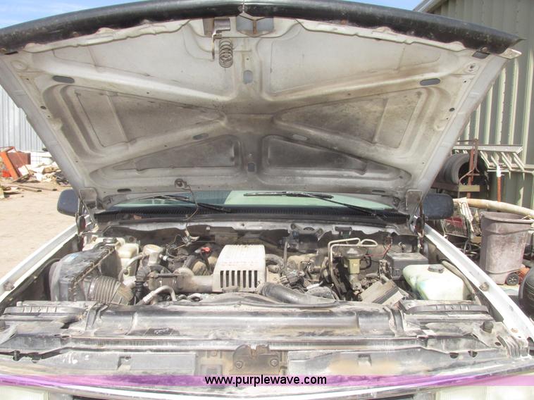 image for item G9765 1995 Chevrolet Cheyenne 2500 pickup truck