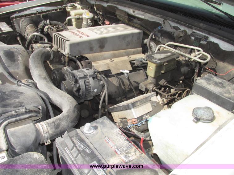 image for item G9765 1995 Chevrolet Cheyenne 2500 pickup truck