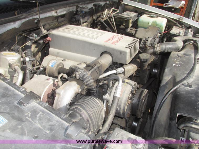 image for item G9765 1995 Chevrolet Cheyenne 2500 pickup truck