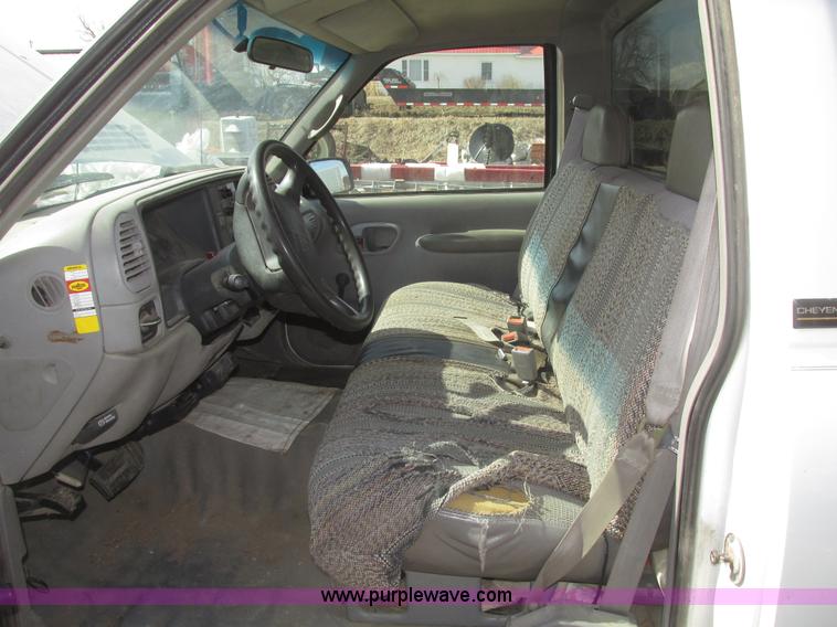 image for item G9765 1995 Chevrolet Cheyenne 2500 pickup truck