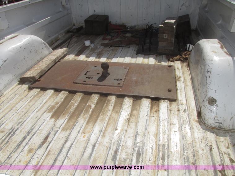 image for item G9765 1995 Chevrolet Cheyenne 2500 pickup truck