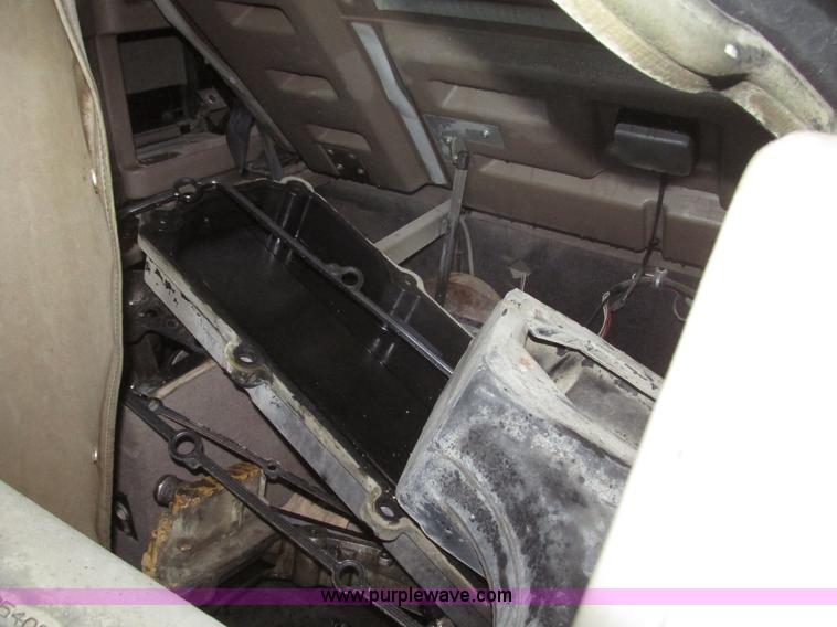 image for item G9768 2007 International 9200i semi truck