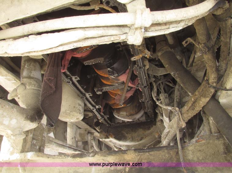 image for item G9768 2007 International 9200i semi truck