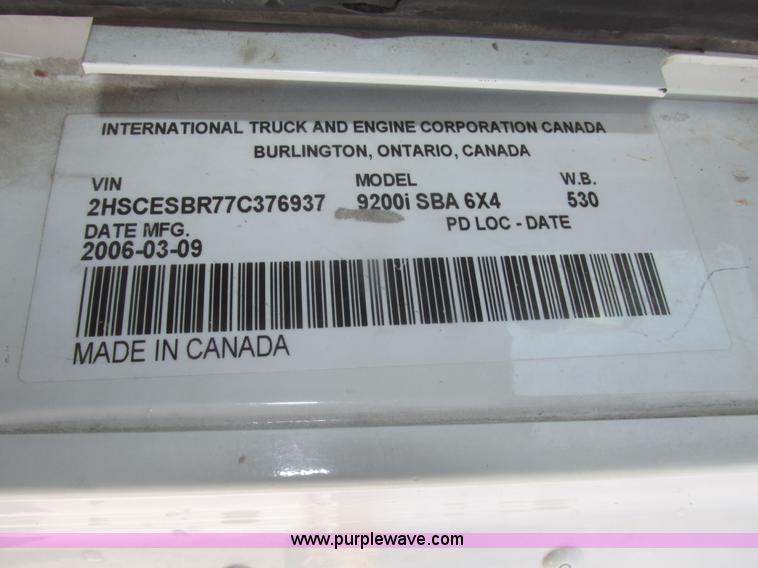 image for item G9768 2007 International 9200i semi truck