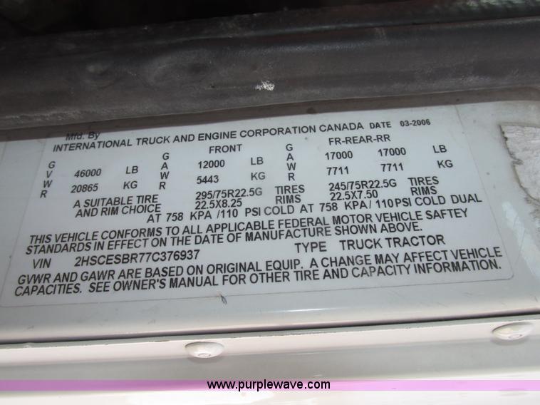 image for item G9768 2007 International 9200i semi truck