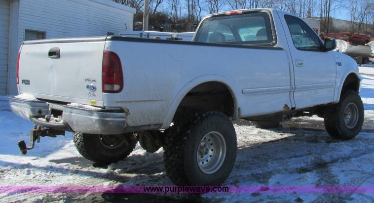 image for item H7571 1997 Ford F150 pickup truck