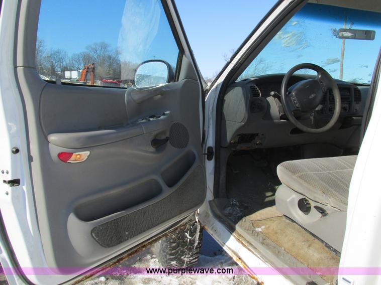 image for item H7571 1997 Ford F150 pickup truck