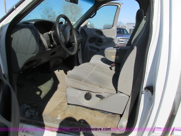 image for item H7571 1997 Ford F150 pickup truck