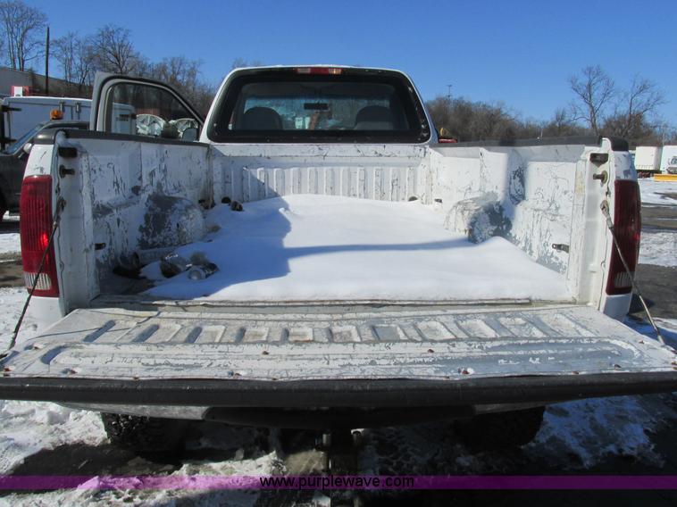 image for item H7571 1997 Ford F150 pickup truck