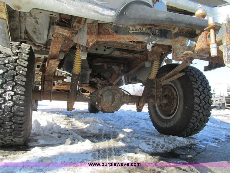 image for item H7571 1997 Ford F150 pickup truck