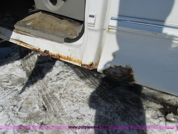 image for item H7571 1997 Ford F150 pickup truck