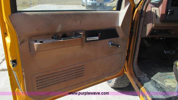 image for item I3087 1990 Chevrolet Cheyenne 2500 pickup truck