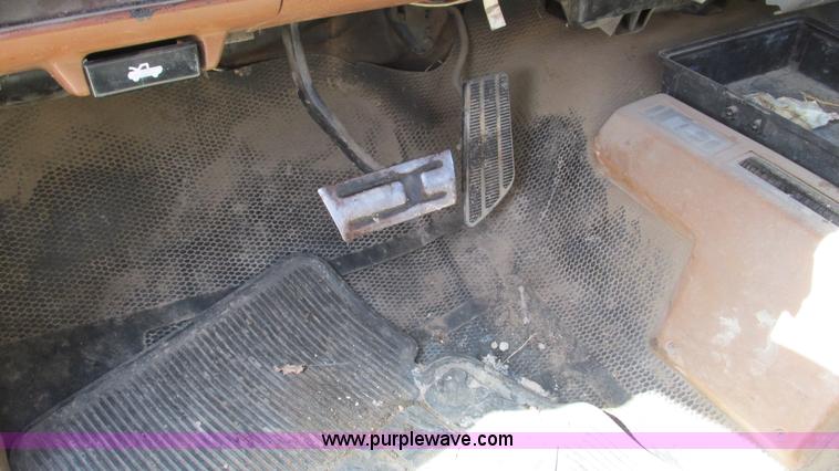 image for item I3087 1990 Chevrolet Cheyenne 2500 pickup truck