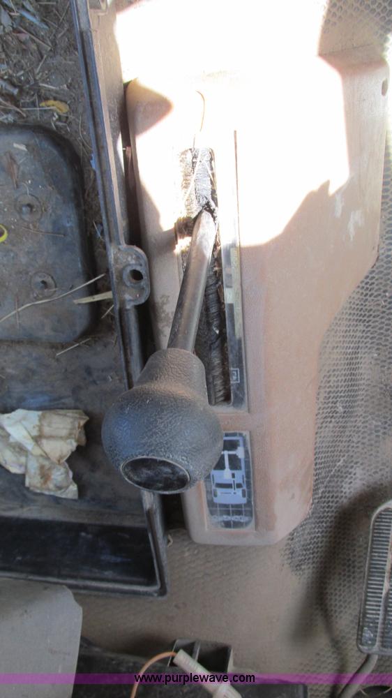 image for item I3087 1990 Chevrolet Cheyenne 2500 pickup truck