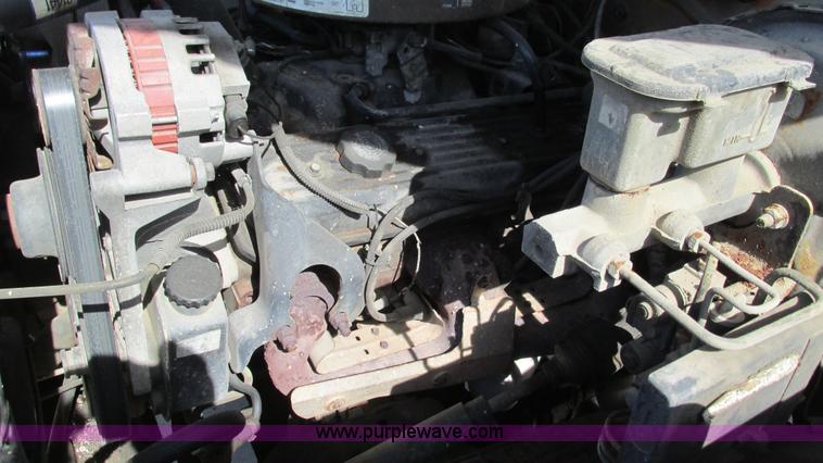 image for item I3087 1990 Chevrolet Cheyenne 2500 pickup truck