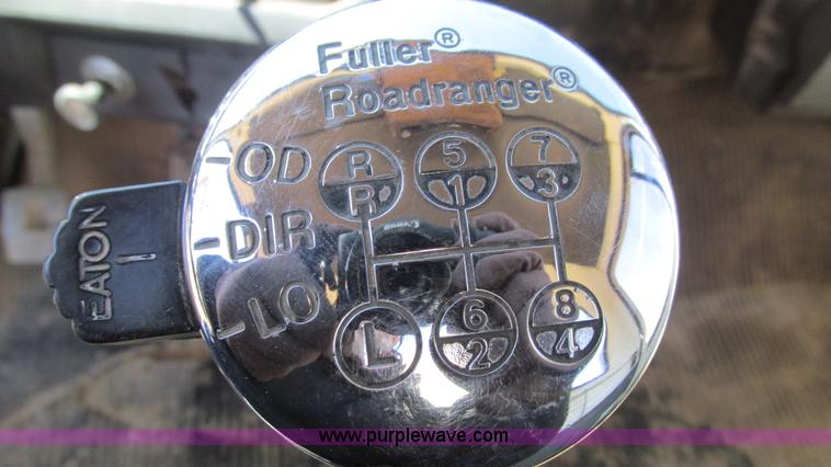 image for item I3089 1987 Ford LT8000 mixer truck