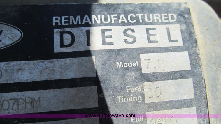 image for item I3089 1987 Ford LT8000 mixer truck