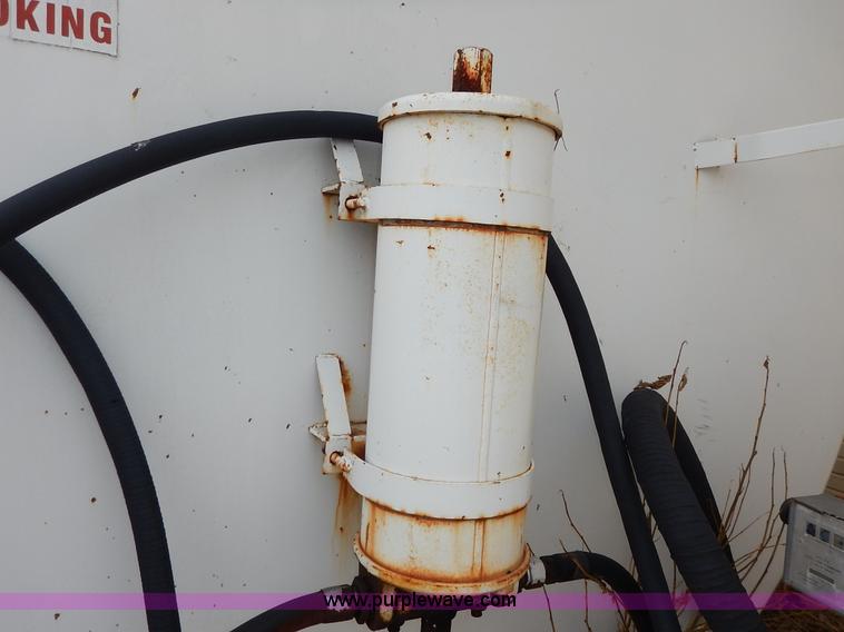 image for item I5043 10,000 gallon fuel tank