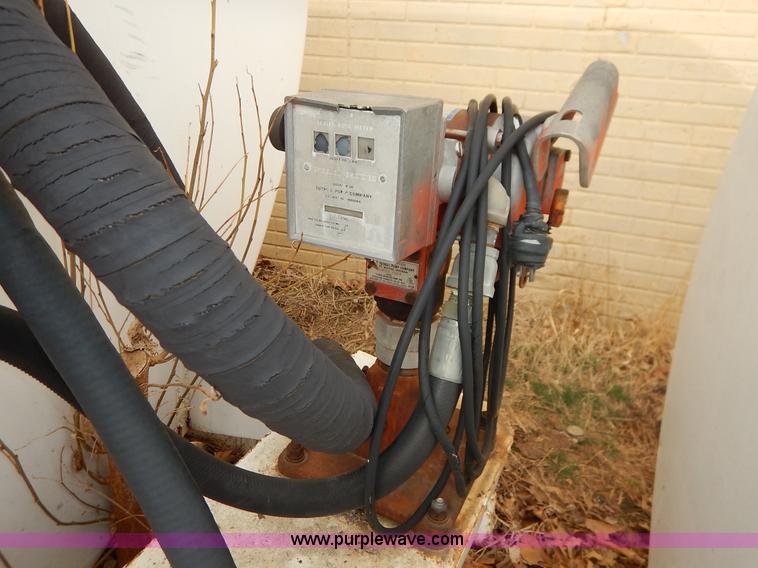 image for item I5043 10,000 gallon fuel tank