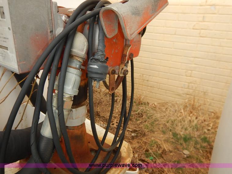 image for item I5043 10,000 gallon fuel tank