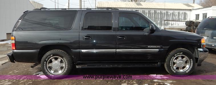 image for item I5053 2005 GMC Yukon 1500 XL SUV
