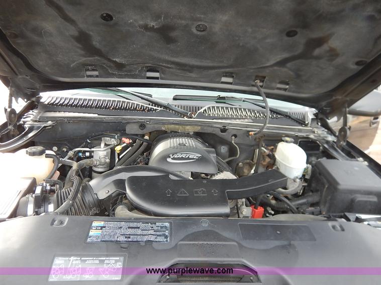 image for item I5053 2005 GMC Yukon 1500 XL SUV