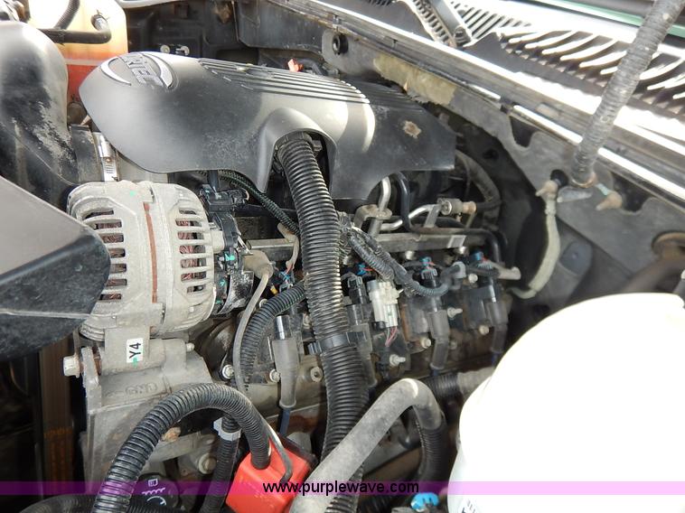 image for item I5053 2005 GMC Yukon 1500 XL SUV