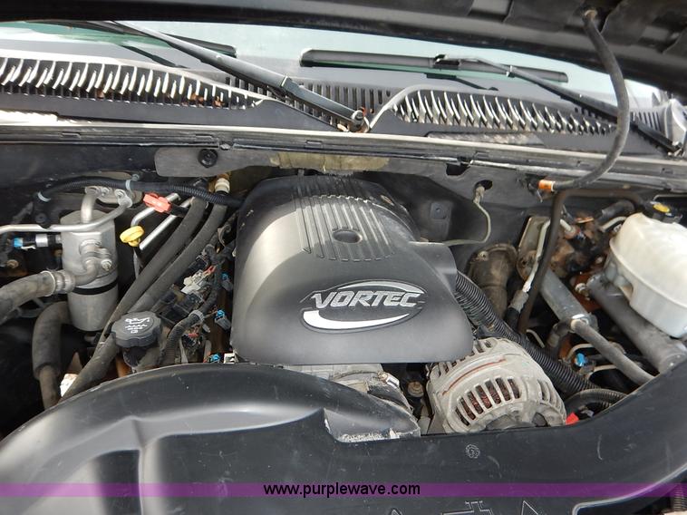 image for item I5053 2005 GMC Yukon 1500 XL SUV